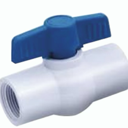VALVULA DE BOLA EN PVC LISA DE 1/2 – UNFR